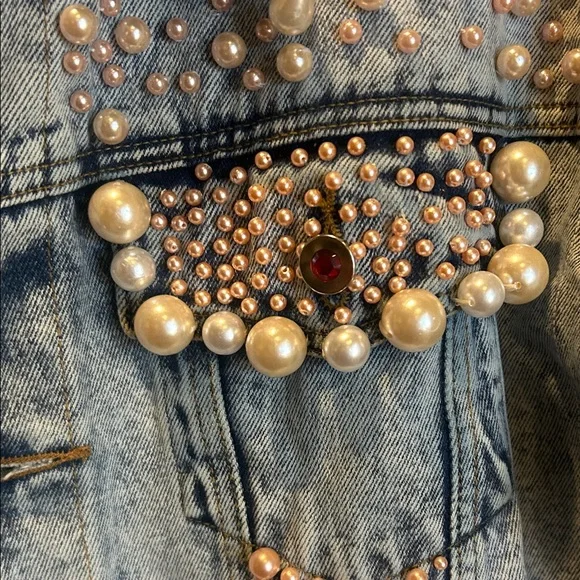 Vintage Embellished Denim Jacket with Pearl Accents - Picture 12 of 15